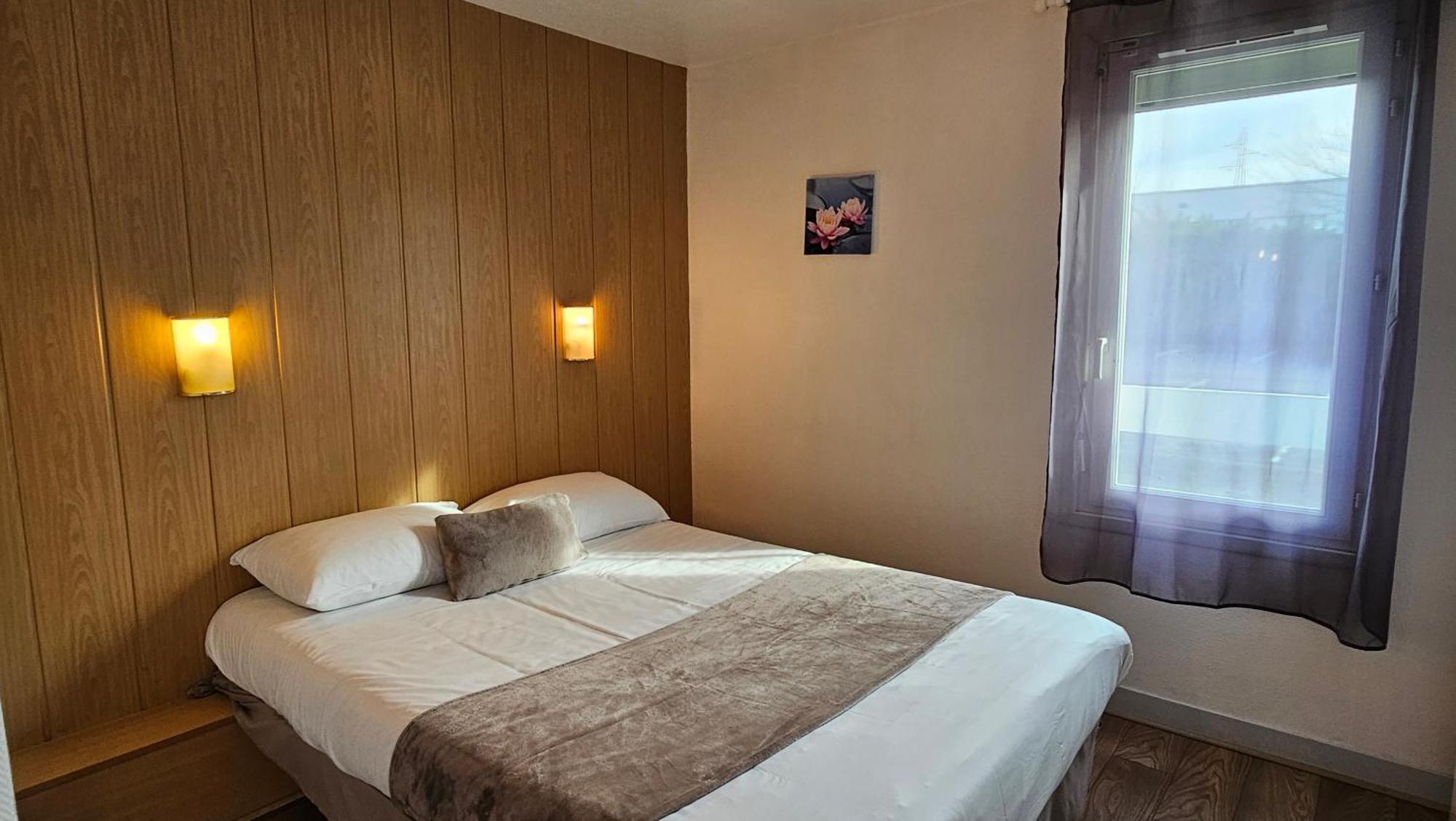 Brit Hotel Essentiel Pau Lescar Kültér fotó