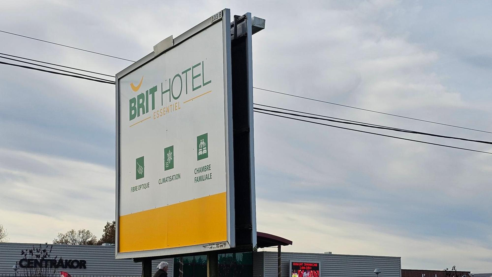 Brit Hotel Essentiel Pau Lescar Kültér fotó