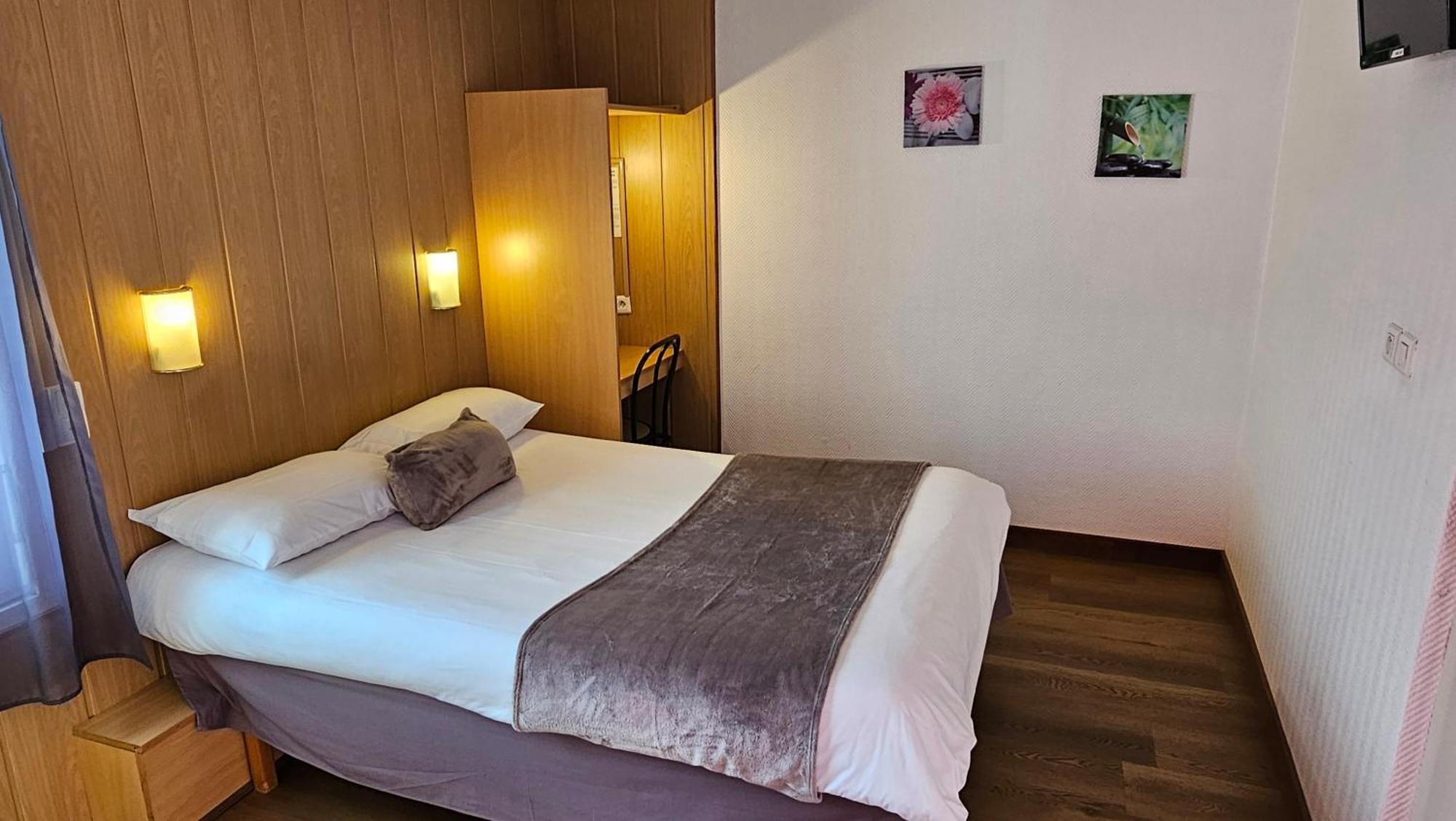 Brit Hotel Essentiel Pau Lescar Kültér fotó