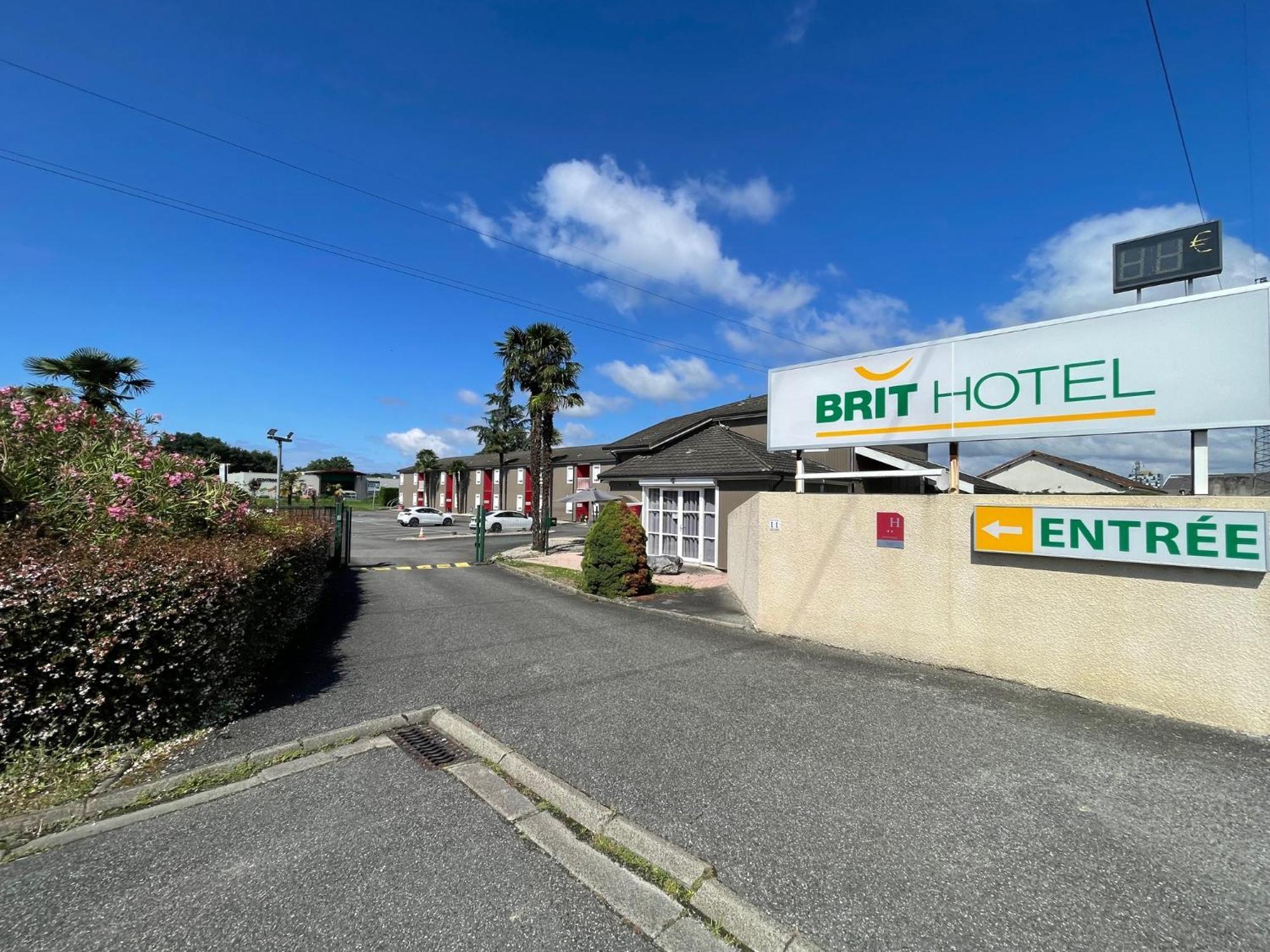 Brit Hotel Essentiel Pau Lescar Kültér fotó