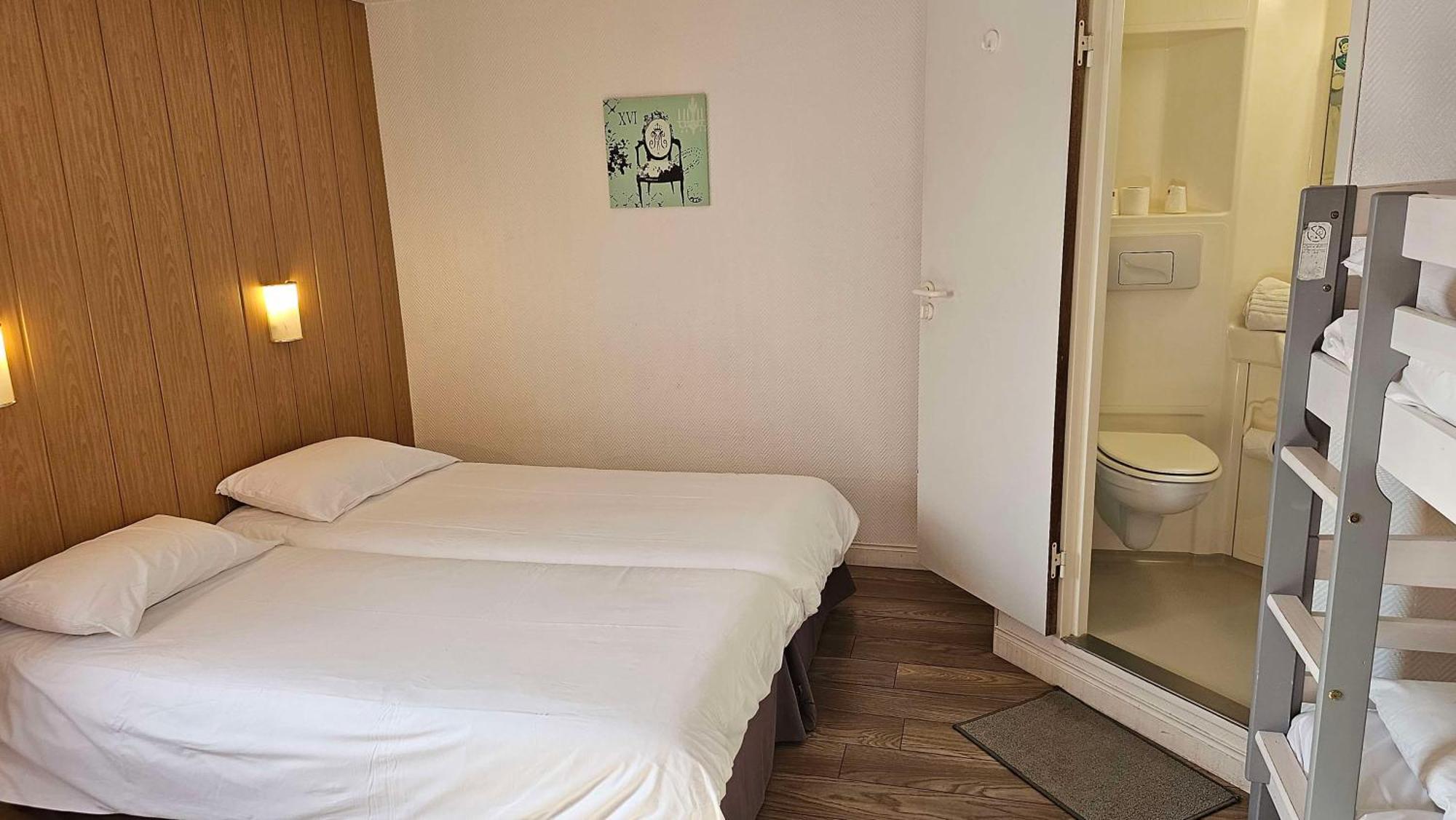Brit Hotel Essentiel Pau Lescar Kültér fotó