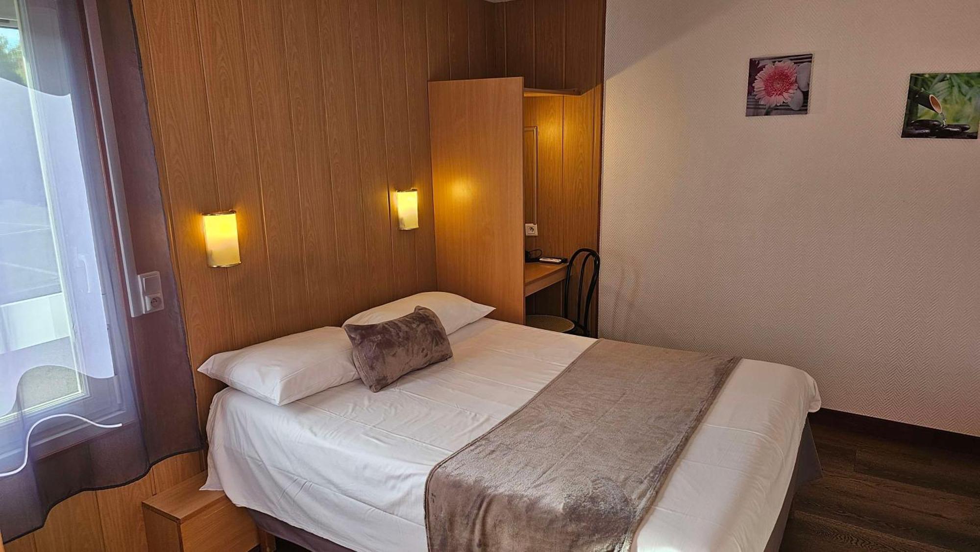 Brit Hotel Essentiel Pau Lescar Kültér fotó