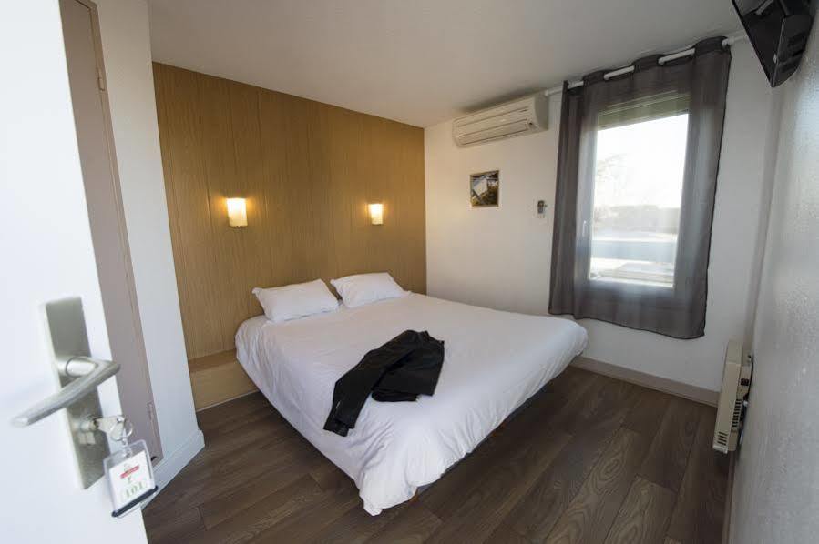 Brit Hotel Essentiel Pau Lescar Kültér fotó